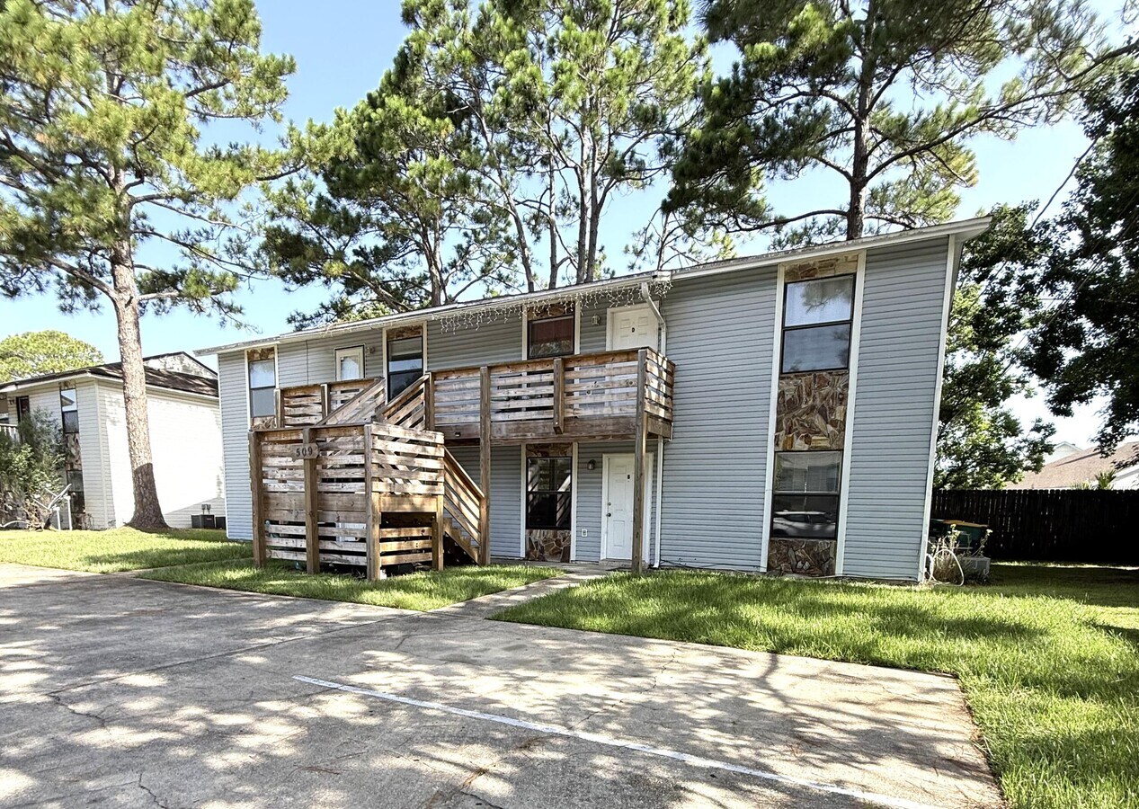 Photo - 509 Landview Dr