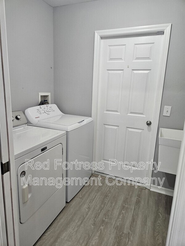Photo - 130 Zenith Cir