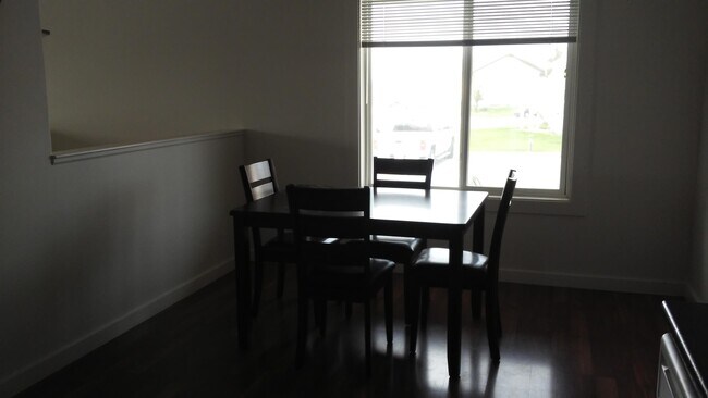 Photo - 9310-9393 93 St Unit 102