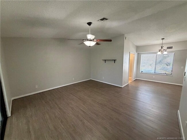 Photo - 800 NW Fork Rd Unit 10