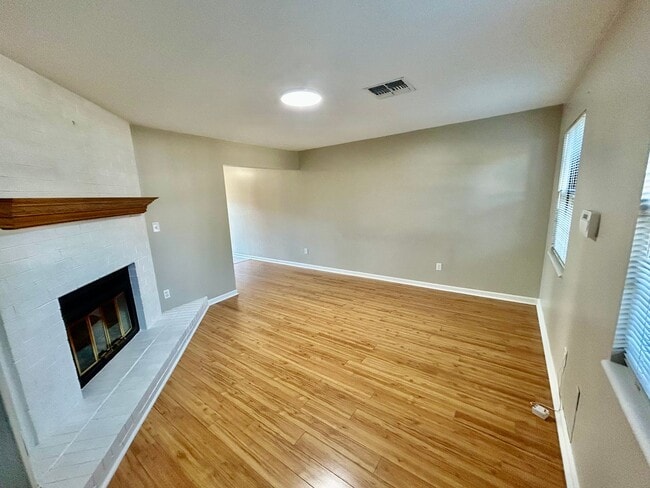 Photo - Cozy 2 Bed, 1.5 Bath in Lexington!