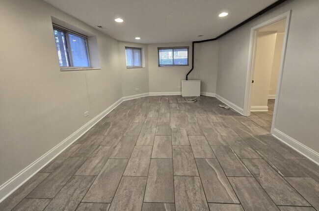 Photo - 4341 N Francisco Ave Unit Garden