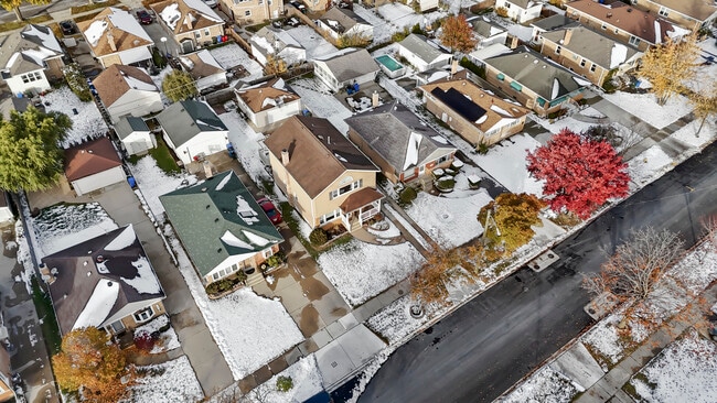 Photo - 7432 W Ainslie St