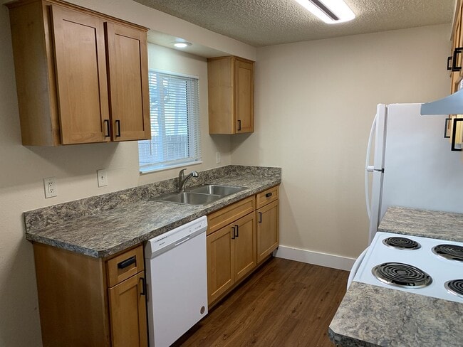 Photo - 1835 NE Purcell Blvd Unit 1