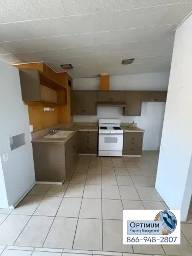 Photo - Cozy 1-Bedroom Unit with Private Backyard Unit 02