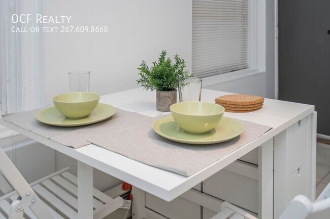 Photo - 1413 Lombard St Unit 2R