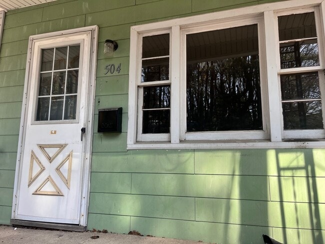 Photo - Single Family Rental in the heart of Minersville