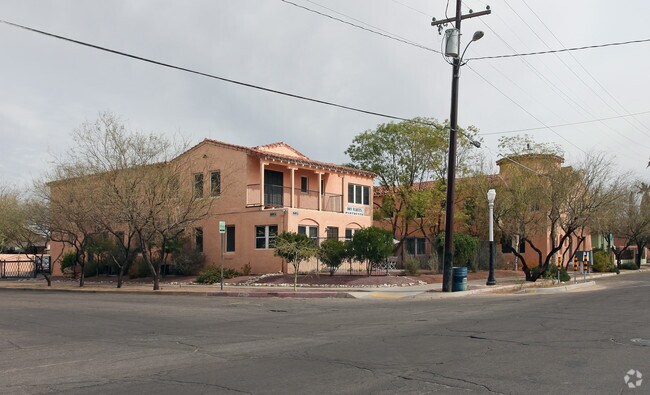 Don Martin Apartments - Don Martin Apartments