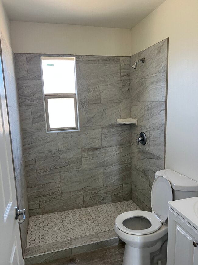 Photo - 4859 E Waverly St