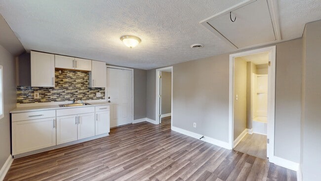 Photo - 4221 Newark Ave