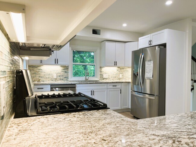 4 Wallingford Rd Unit 2