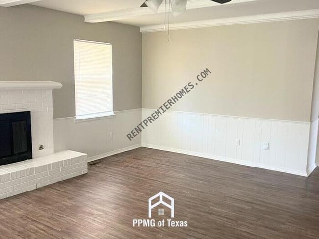 Photo - 10904 N Linn Ave