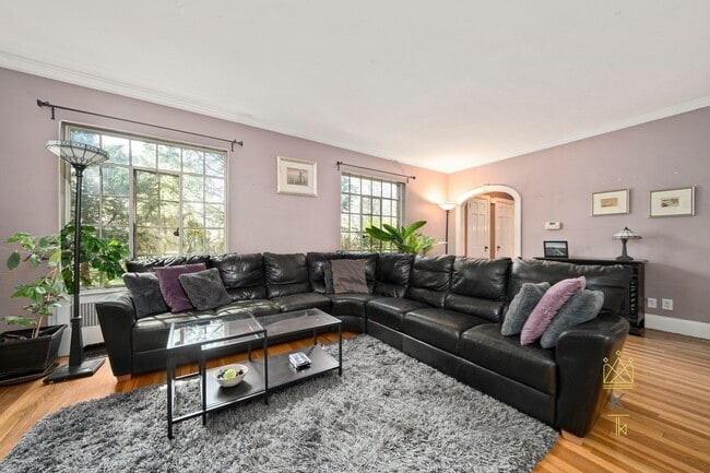 Photo - 56 W Boulevard Rd House