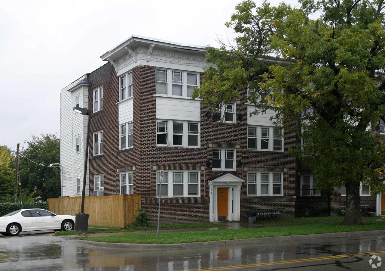 Benton Park Apartments - Benton Park Apartments