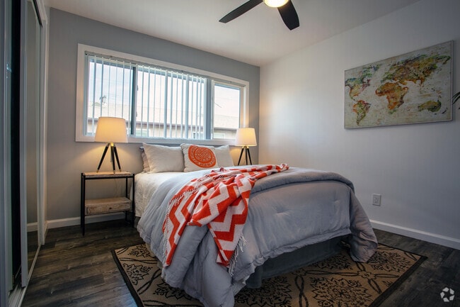 2BR, 1BA