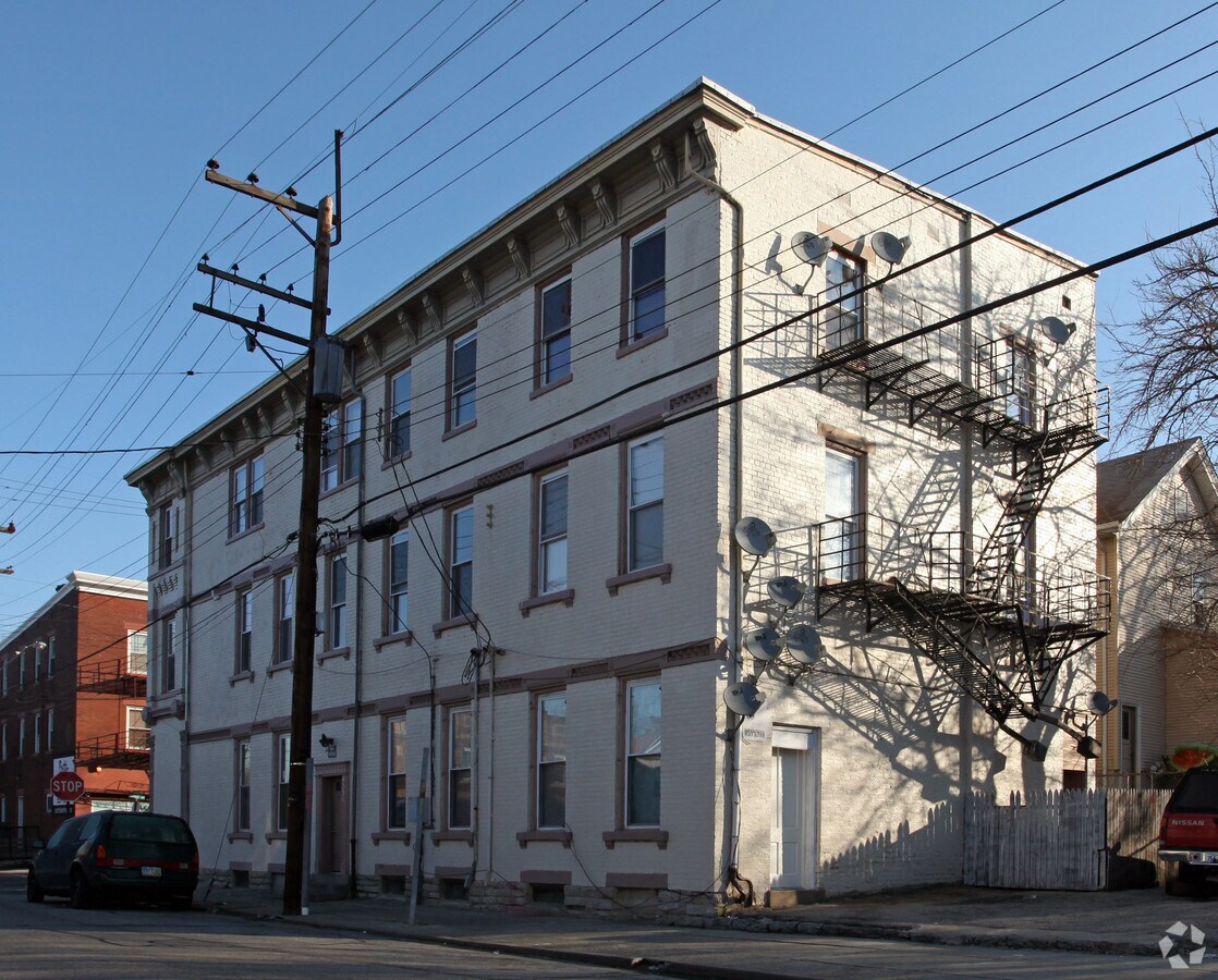 Photo - 4530 Carter Ave Apartments