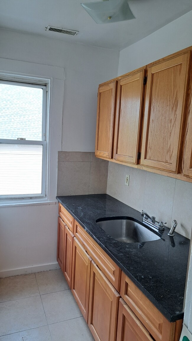 Photo - 168 Lloyd St Unit 3rd floor