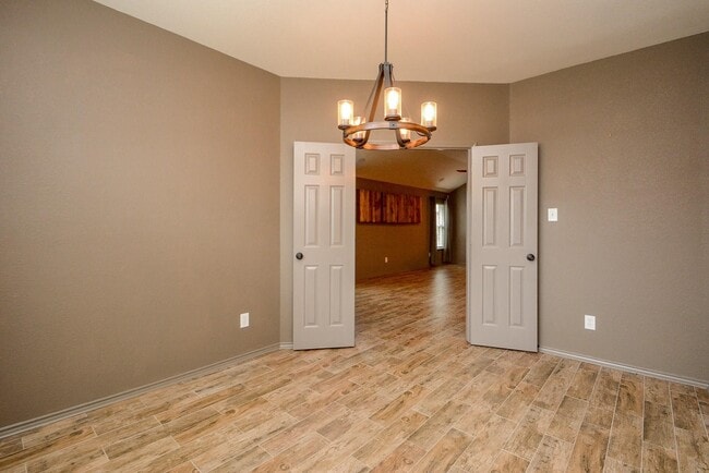 Photo - 28602 Lockeridge Farms Dr