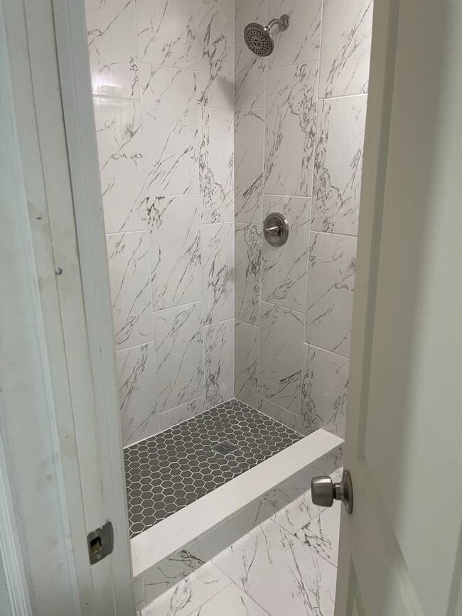 Photo - 6337 Dawson St