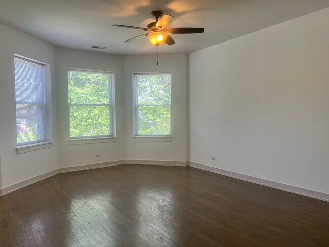 Photo - 7136 S Prairie Ave House