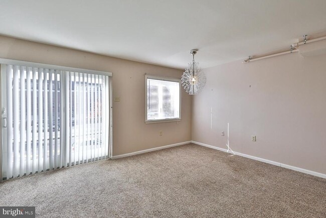 Photo - 126 League St