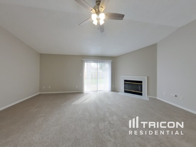 Photo - 3705 Woodbriar Dr House