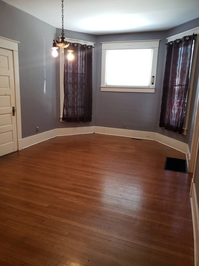 Photo - 214 North Main Street