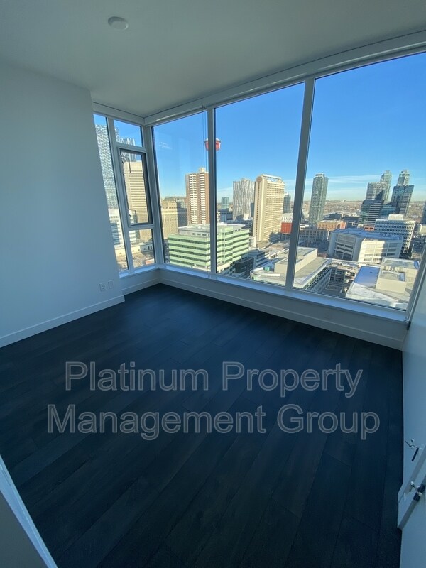 Photo - 310-2012 12 Ave SW