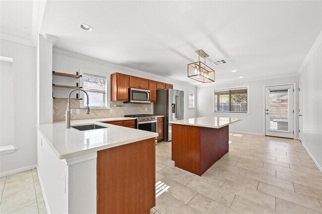 Photo - 6909 Bay City Bend