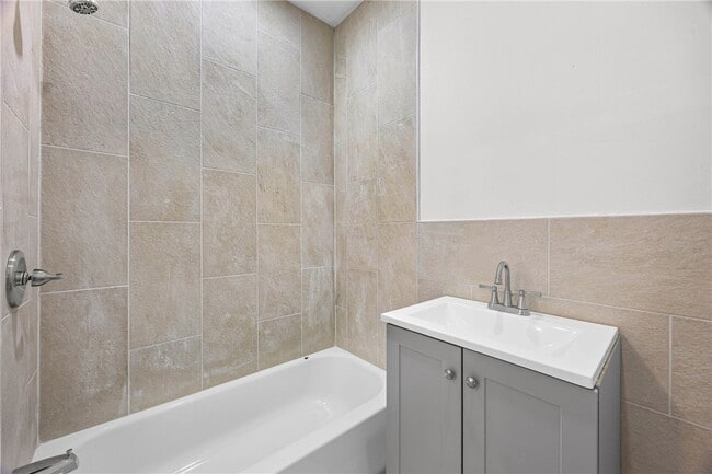Photo - 127 Carter St