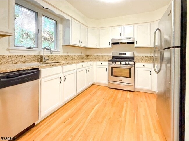 6 Magnolia Ct Unit 8B
