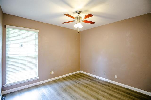 Photo - 1500 Vancouver Dr