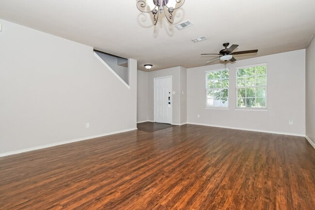 Photo - 309 Coneflower Dr Casa