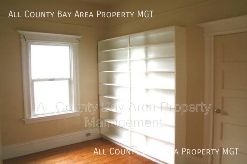 Photo - 2011 Crosby Ave Unit Apt. B