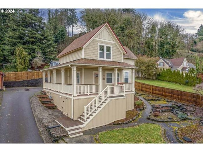 Photo - Beautifully updated, furnished home with wrap around porch and Columbia River Views!