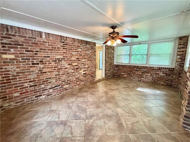 Photo - 2712 Sherlock Dr