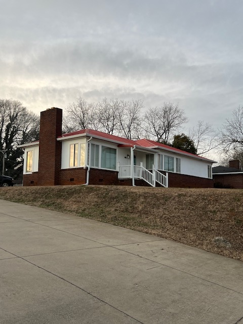 Photo - 1072 Boiling Springs Rd House