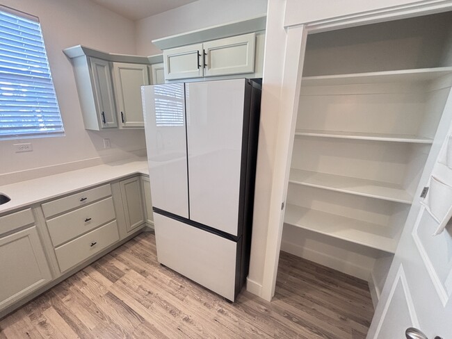 Photo - 3985 W 1960 N