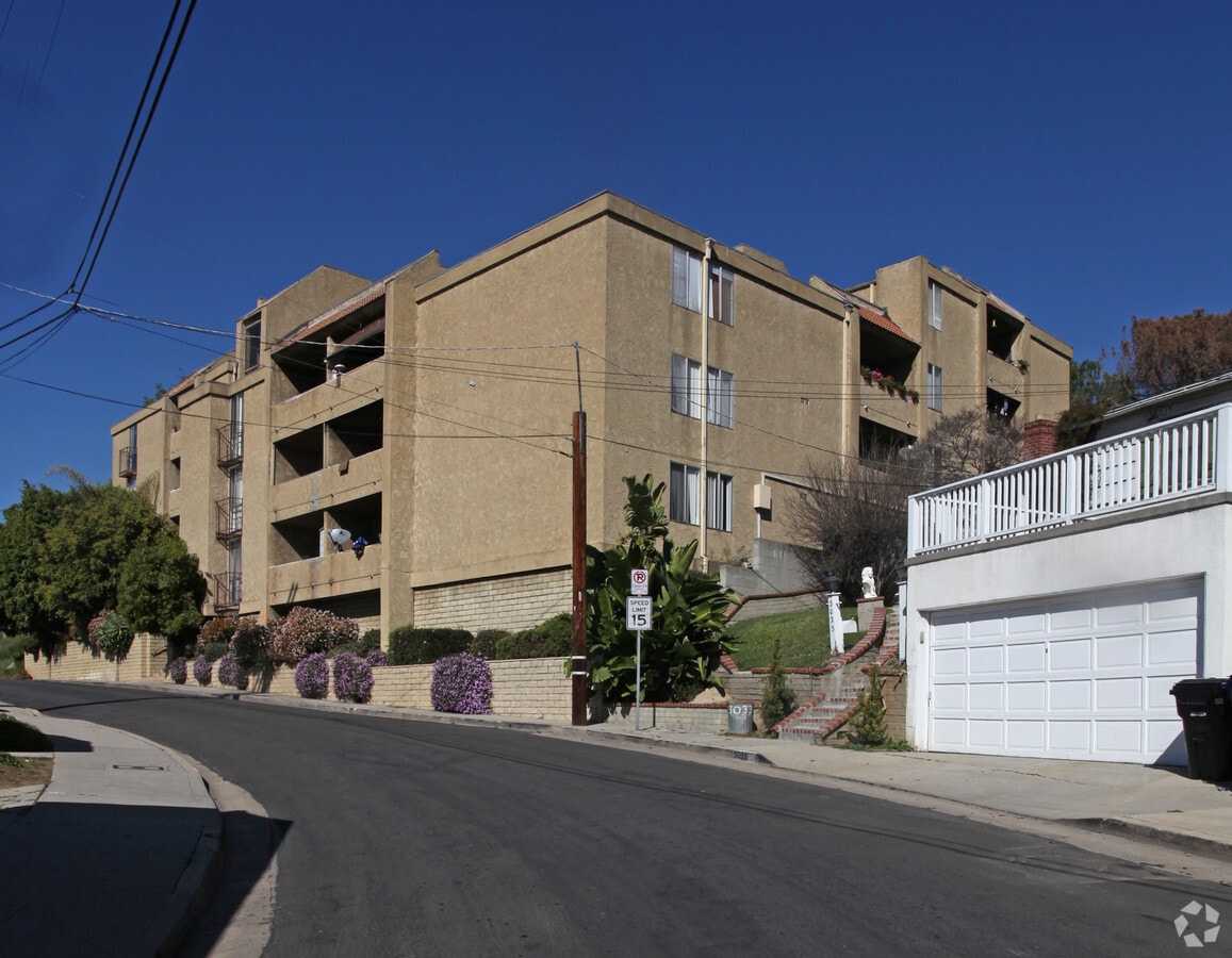 Photo - 3041 Weldon Ave