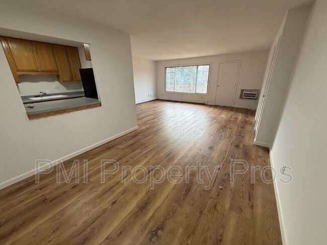 Building Photo - 139 Heidel Rd Unit Apt 7