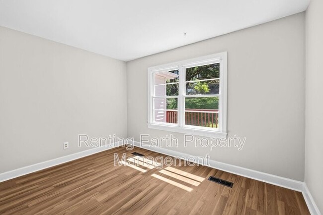 Photo - 3113 Pike Rd