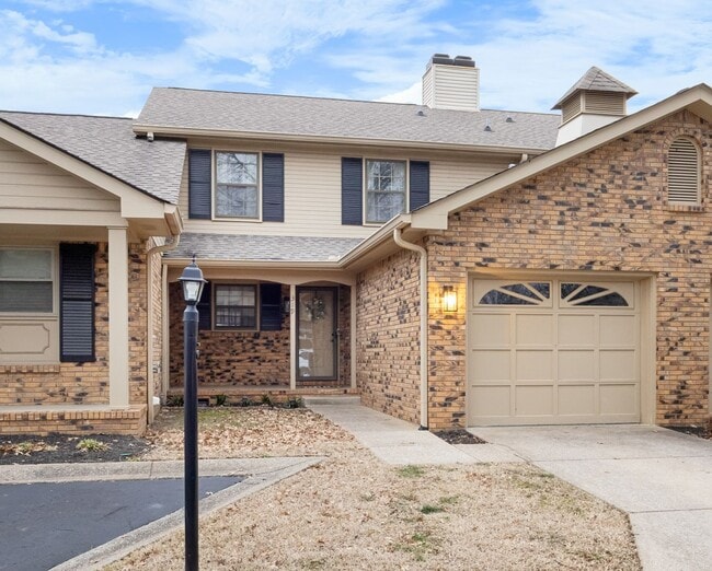 Building Photo - Beautiful Condo in Sango