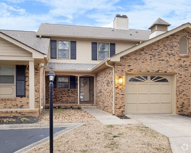 Building Photo - Beautiful Condo in Sango