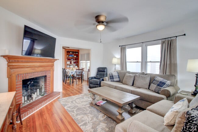 Photo - 1206 Shepard St