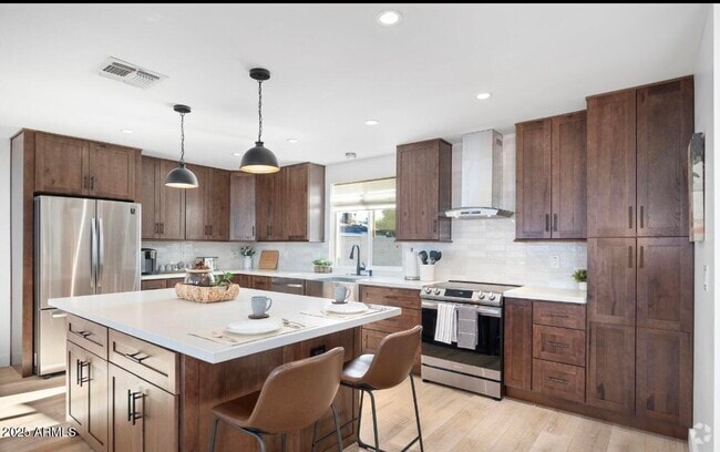 Building Photo - 6749 E Wilshire Dr Rental