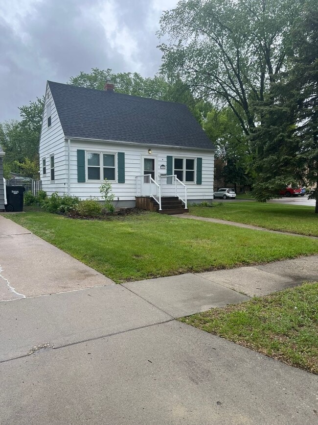 1 1/2 Story Home in Fargo 3 bedrooms, 2 Ba... - 1 1/2 Story Home in Fargo 3 bedrooms, 2 Ba...
