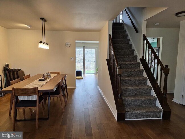 Photo - 262 Tulip Tree Ct