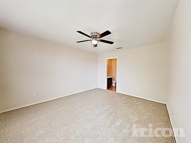 Photo - 2319 Camberly View