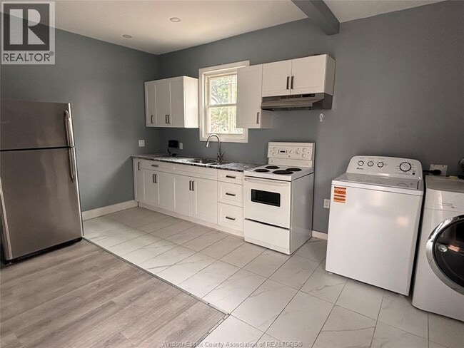 Photo - 637 Tuscarora St