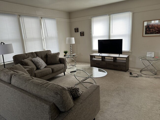 Photo - 707 N Orchard St